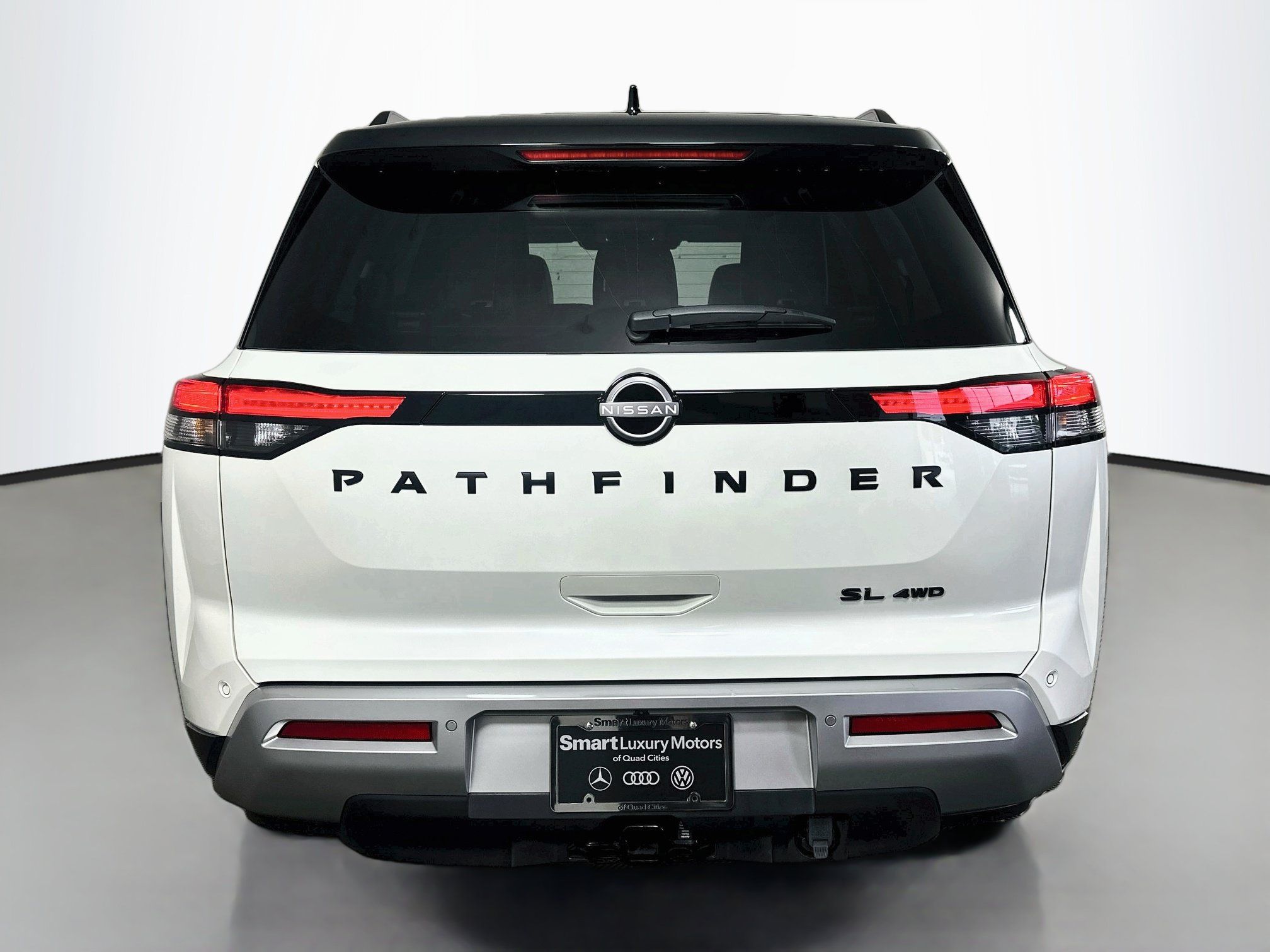 Used 2023 Nissan Pathfinder SL w/ SL Premium Package AWD/4WD image 6