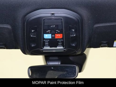 Used 2023 Jeep Grand Cherokee Altitude AWD/4WD image 24