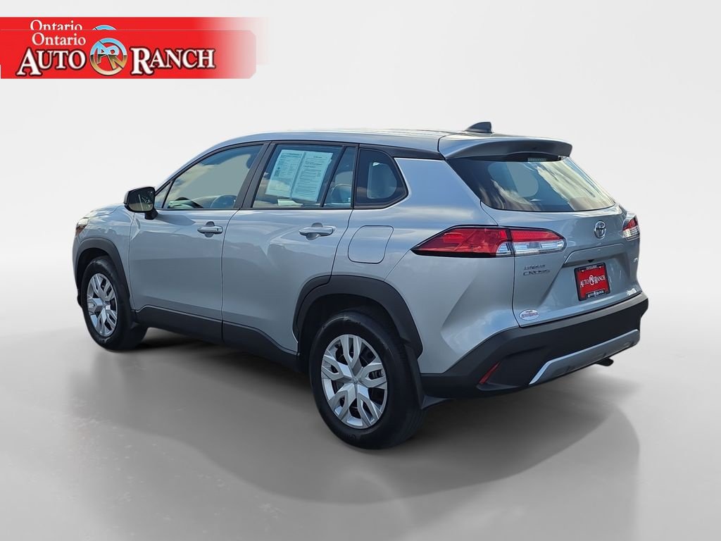 Used 2025 Toyota Corolla Cross L AWD/4WD image 3