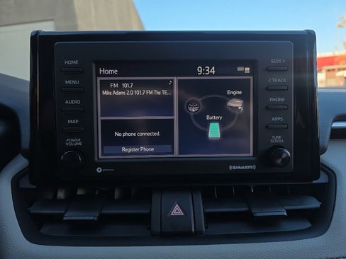 Used 2022 Toyota RAV4 XLE image 16