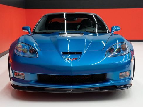 Used 2010 Chevrolet Corvette ZR1 w/ Preferred Equipment Group RWD image 11