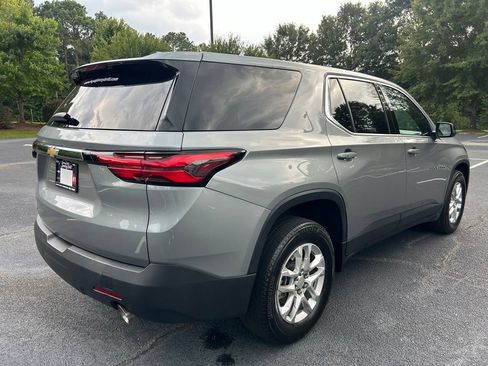 Used 2023 Chevrolet Traverse LS FWD image 19
