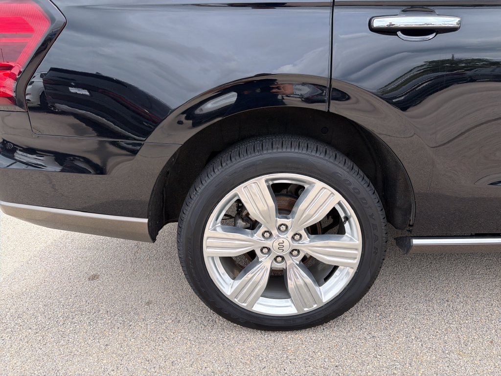 Used 2023 Ford Expedition King Ranch AWD/4WD image 36
