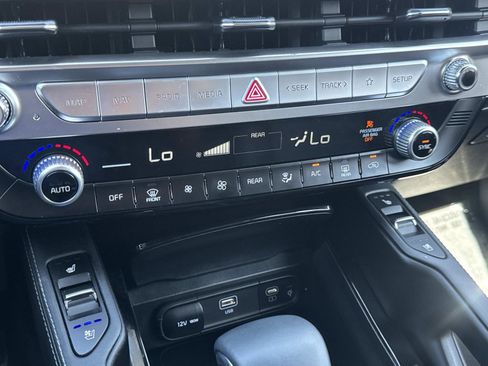 Used 2025 Kia Telluride EX X-Line AWD/4WD image 24