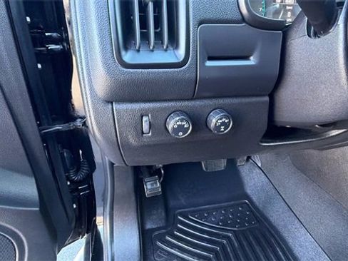 Used 2021 Chevrolet Colorado LT w/ Safety Package image 31