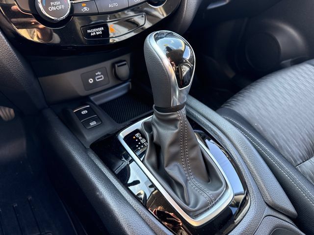Used 2019 Nissan Rogue SV w/ Premium Package AWD/4WD image 35