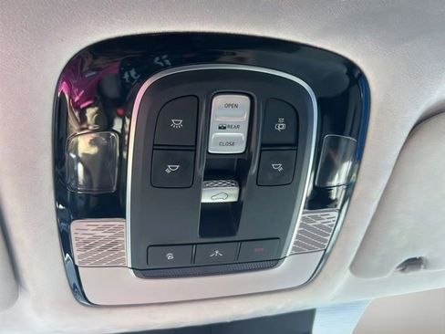 Used 2022 Hyundai Palisade Calligraphy image 14