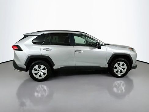 Used 2021 Toyota RAV4 LE AWD/4WD image 9