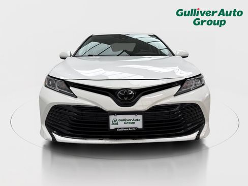 Used 2019 Toyota Camry LE FWD image 14
