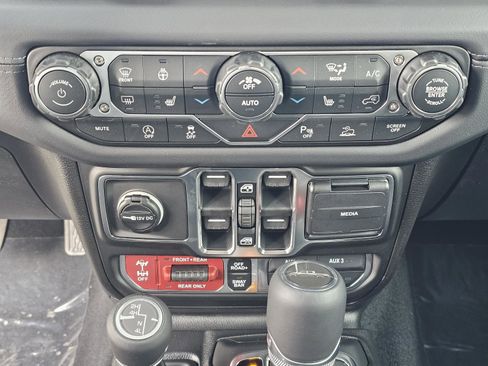 New 2026 Jeep Gladiator Rubicon w/ Safety Group image 28