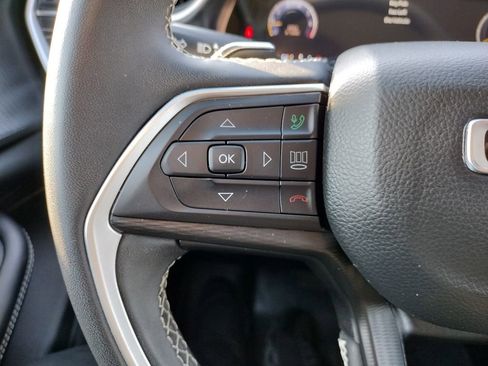 Used 2024 Jeep Grand Cherokee L Laredo AWD/4WD image 27