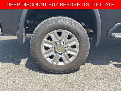 Used 2024 Chevrolet Silverado 2500 High Country w/ Technology Package AWD/4WD image 11