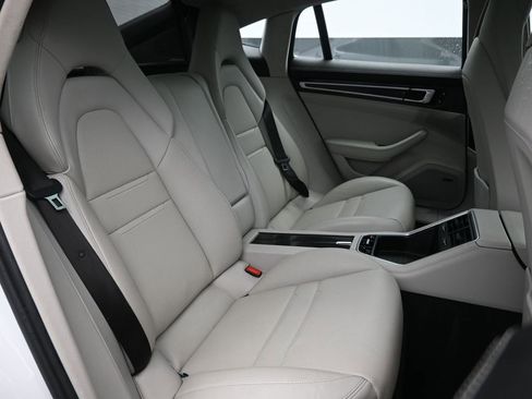 Used 2017 Porsche Panamera 4S w/ Premium Package Plus image 23
