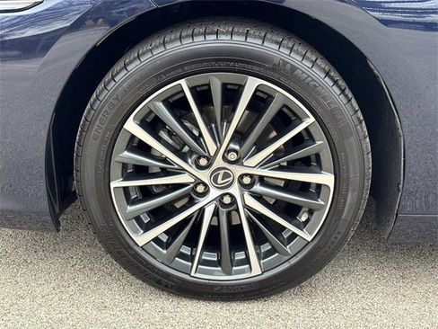 Certified 2023 Lexus ES 350 w/ Premium Package image 9