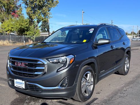 Used 2020 GMC Terrain SLT image 4