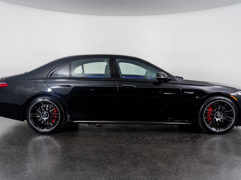 Used 2025 Mercedes-Benz S 63 AMG S w/ AMG Night Package image 5