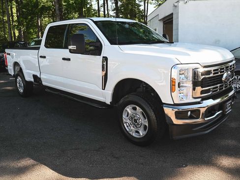 Used 2025 Ford F250 XLT w/ Camper Package AWD/4WD image 3