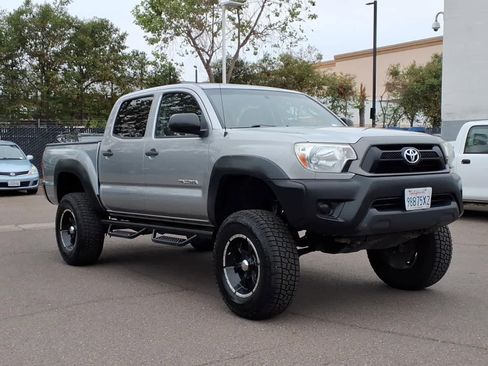 Used 2015 Toyota Tacoma PreRunner w/ Convenience Package RWD image 3