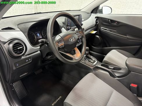 Used 2019 Hyundai Kona SE AWD/4WD image 3