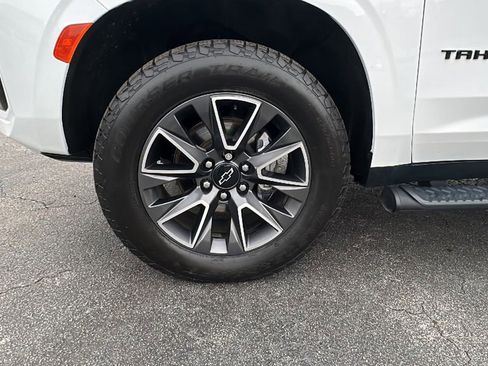 Used 2023 Chevrolet Tahoe Z71 w/ Luxury Package image 9