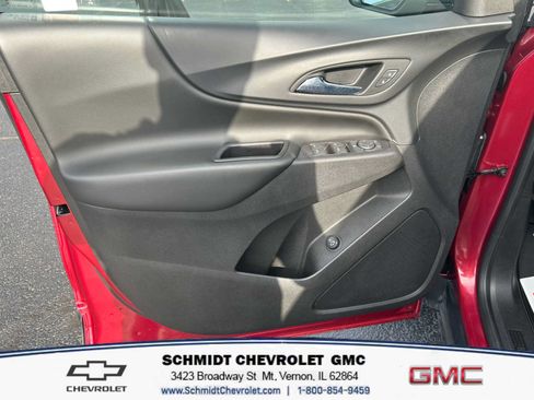 Used 2018 Chevrolet Equinox LT FWD image 22
