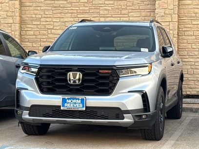 Used 2025 Honda Pilot TrailSport