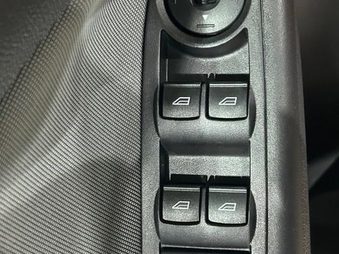 Used 2013 Ford Focus SE FWD image 31