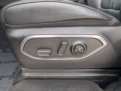 Used 2024 Jeep Wagoneer L Series II w/ Flexible Seating Group image 21