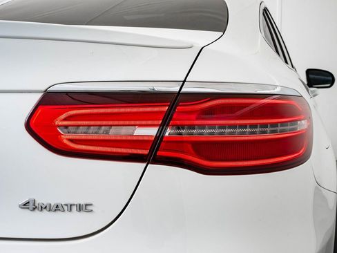 Used 2019 Mercedes-Benz GLC 300 4MATIC Coupe image 9