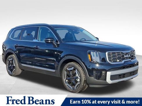 New 2025 Kia Telluride S image 1