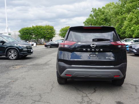 Used 2023 Nissan Rogue SV AWD/4WD image 4
