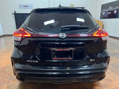 Used 2021 Nissan Kicks SV FWD image 8