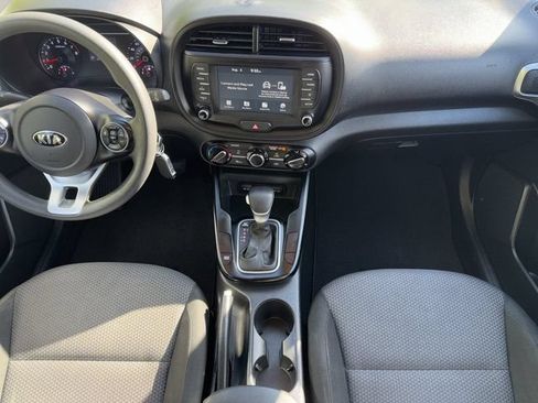 Used 2021 Kia Soul LX FWD image 16