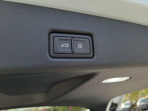 New 2025 Audi Q5 Prestige image 31