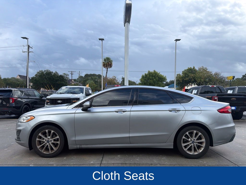Used 2020 Ford Fusion SE FWD image 2