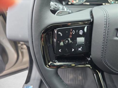 New 2026 Land Rover Range Rover Velar Dynamic SE AWD/4WD image 17