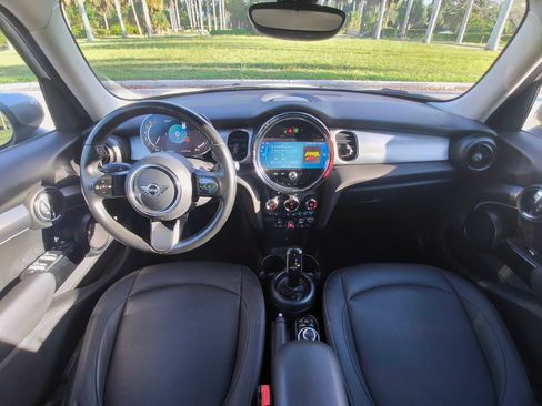 Used 2023 MINI Cooper 4-Door Hardtop FWD image 26