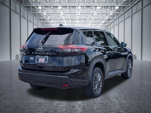 Used 2024 Nissan Rogue S FWD image 8