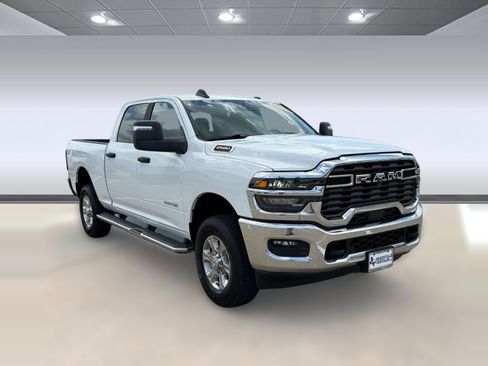 Used 2026 RAM 2500 Big Horn AWD/4WD image 7