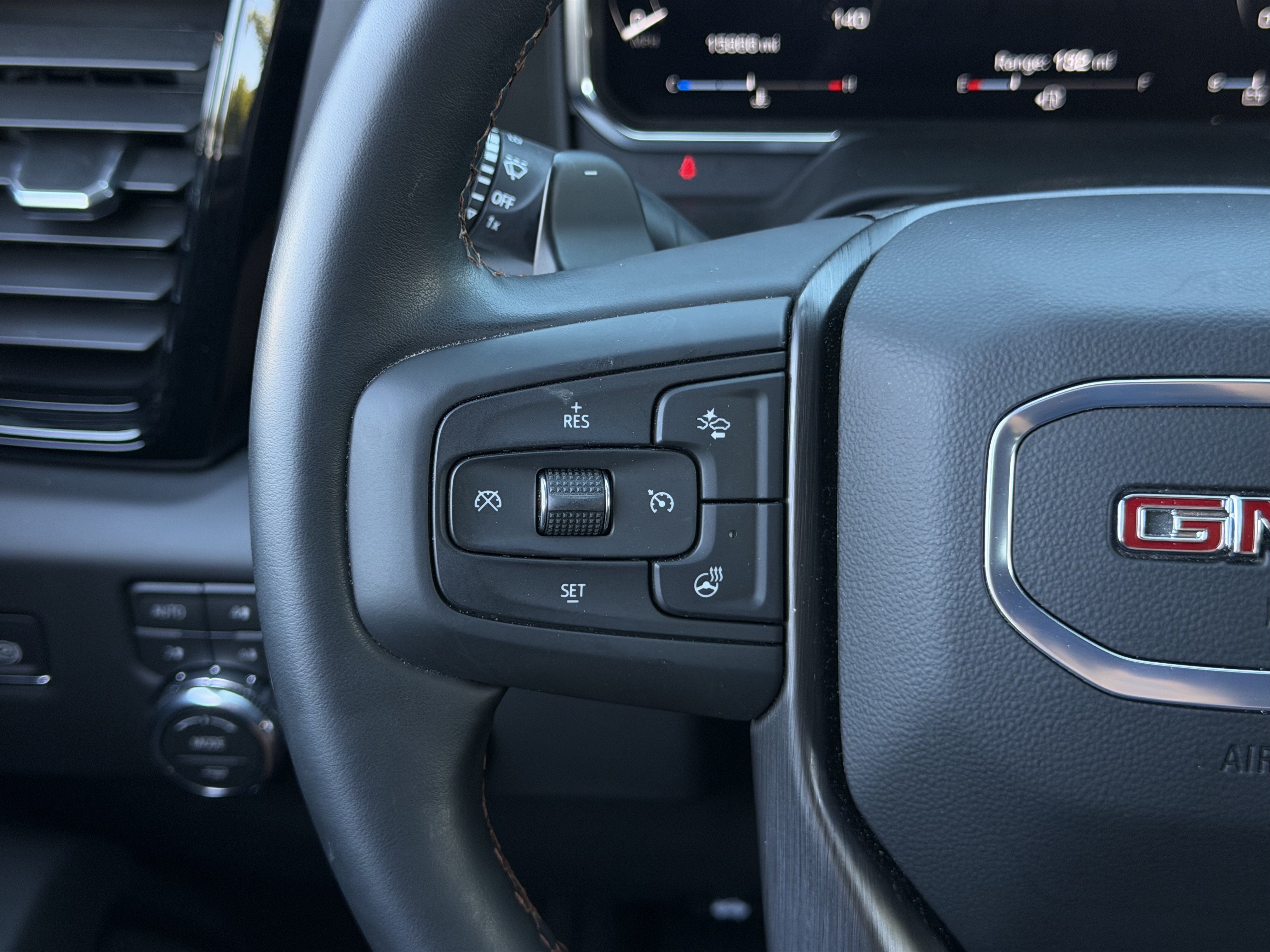 Used 2026 GMC Sierra 1500 AT4 w/ AT4 Preferred Package AWD/4WD image 18