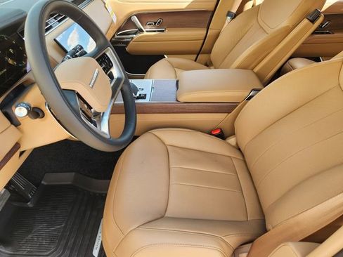 New 2026 Land Rover Range Rover Long Wheelbase SE image 9