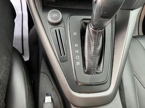 Used 2015 Ford Focus SE w/ Equipment Group 201A image 17