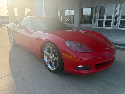 Used 2008 Chevrolet Corvette Coupe w/ Preferred Equipment Group RWD image 8