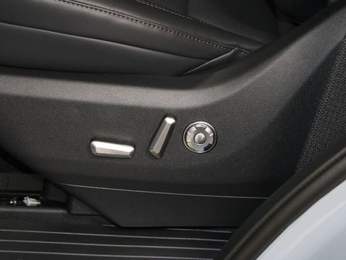 New 2025 Lincoln Navigator Reserve w/ Jet Appearance Package image 28