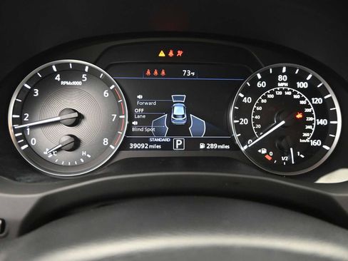 Used 2023 INFINITI QX50 Luxe AWD/4WD image 14