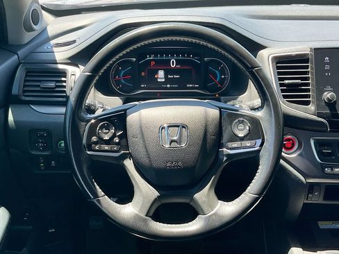Used 2021 Honda Pilot Special Edition image 11
