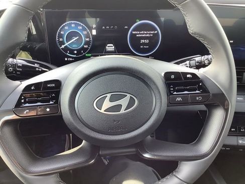 Used 2025 Hyundai Elantra SEL w/ Cargo Package FWD image 30