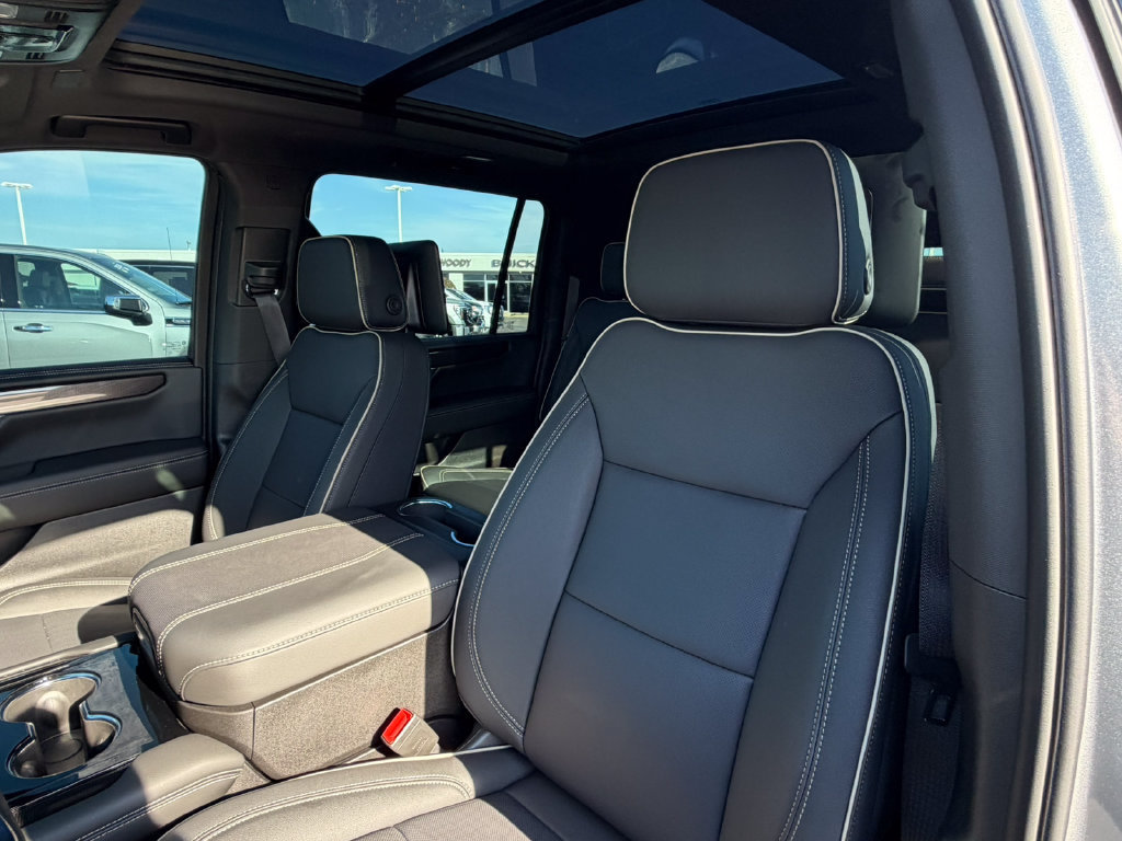 Certified 2026 GMC Yukon XL Elevation w/ Elevation Premium Package AWD/4WD image 32