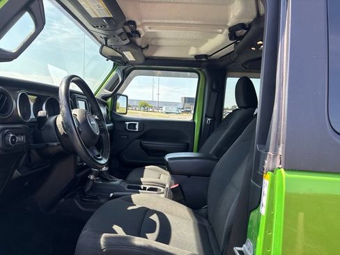 Used 2019 Jeep Wrangler Sport w/ Quick Order Package 24S AWD/4WD image 10