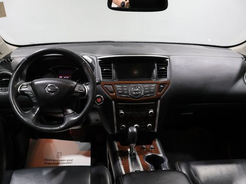 Used 2017 Nissan Pathfinder Platinum AWD/4WD image 17